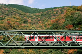 出山の鉄橋